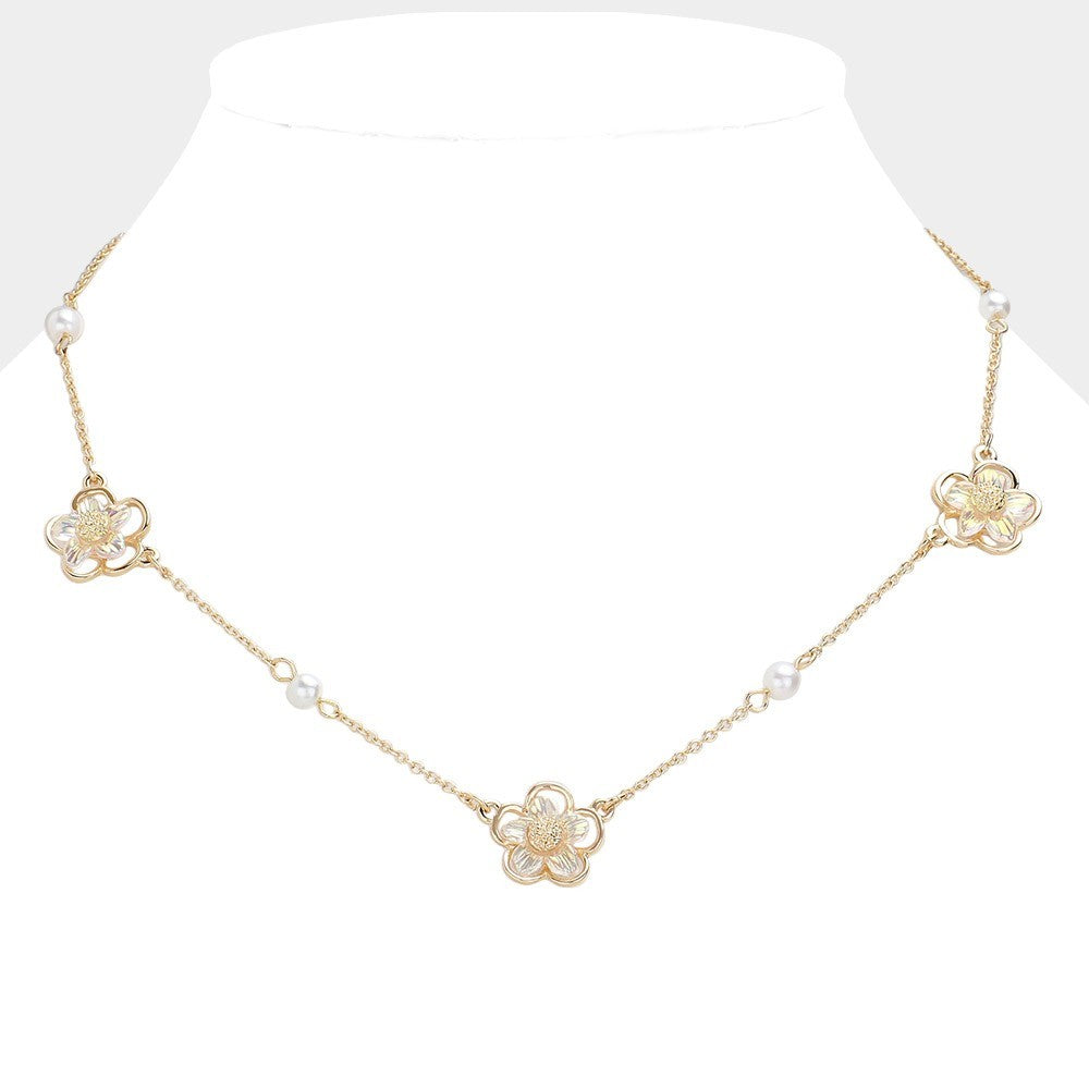Lucite Flower Station Necklace Gold Chain Women’s Floral Pendant Jewelry Gift