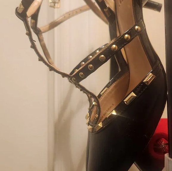 Studded Womens Pointy Kitten Heels in Black INC Closed Toe Ladies Office Shoes 