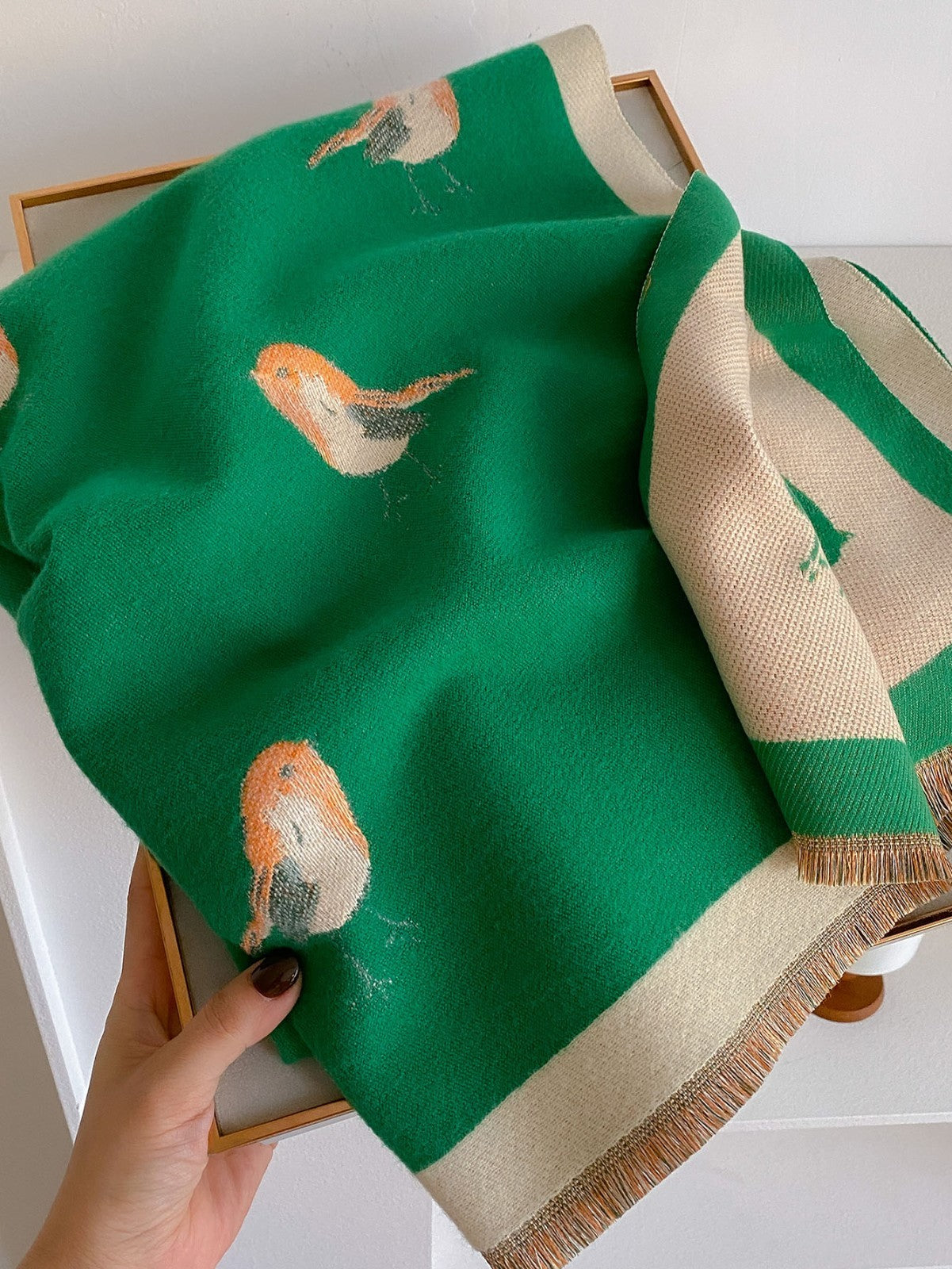 Luxurious Green Knit Wool Feel Shawl Scarf with Bird Motif Unisex Winter Wrap