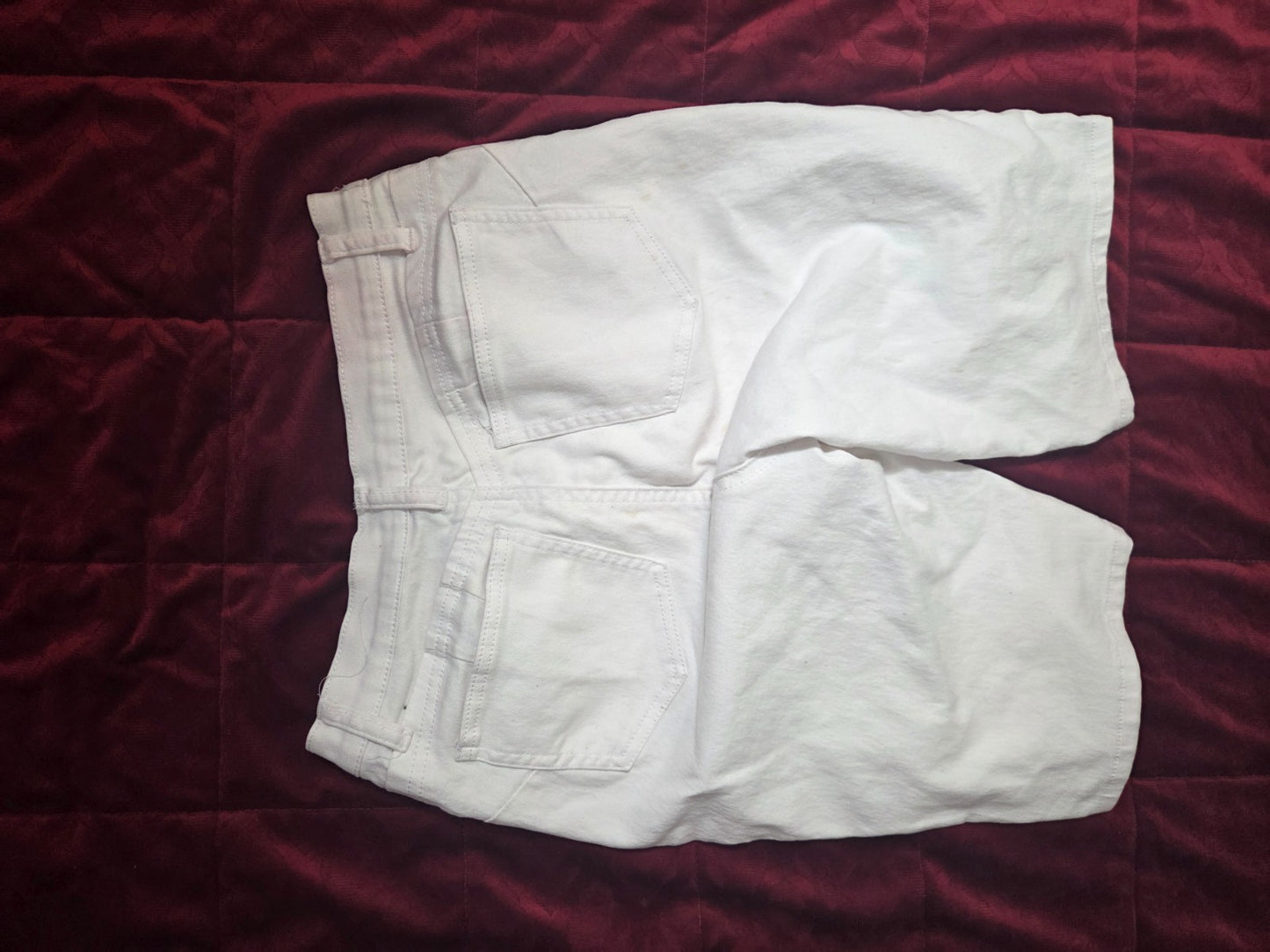 Venus White Denim Knee Length Jeans Shorts Size 10 Women’s Stretch Casual