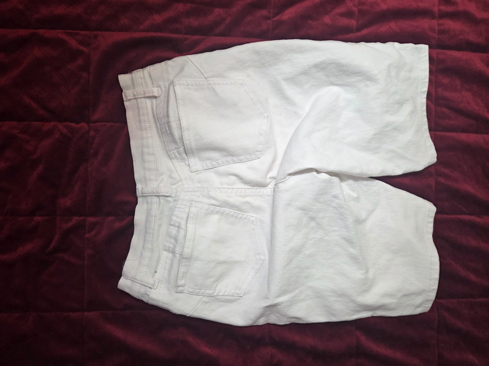 Venus White Denim Knee Length Jeans Shorts Size 10 Women’s Stretch Casual