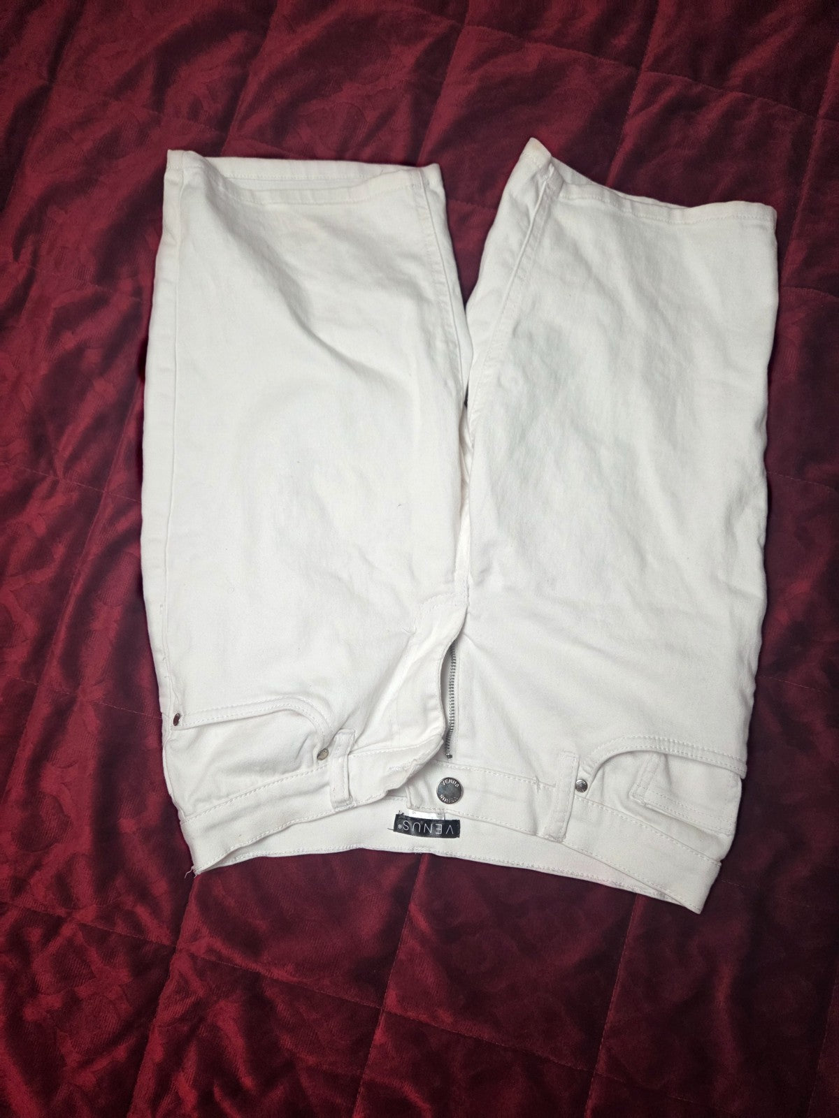 Venus White Denim Knee Length Jeans Shorts Size 10 Women’s Stretch Casual