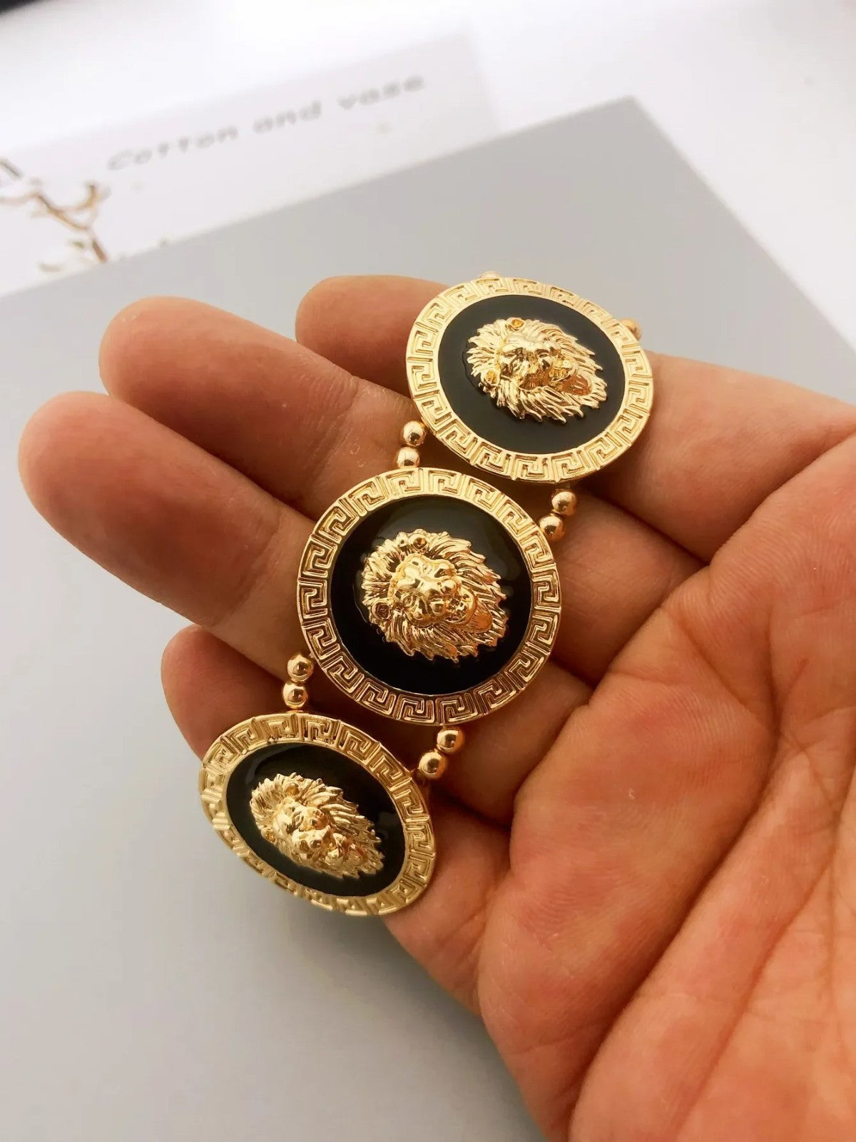 Gold Tone Lion Head Bracelet Black Enamel Greek Key Stretch Medallion 6.7in