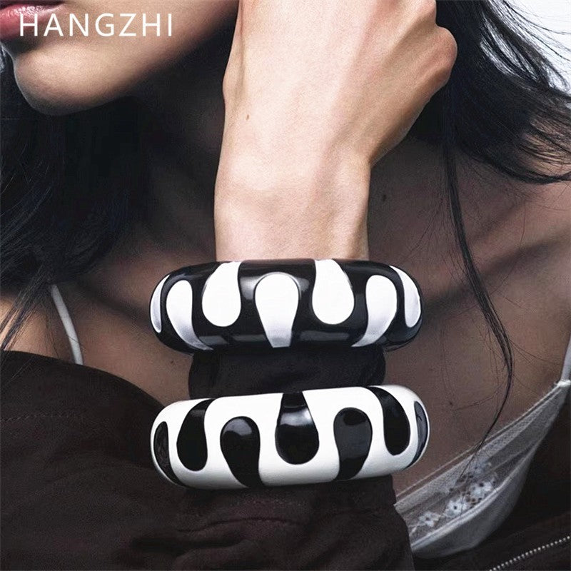 Womens Bold Resin Bangle Bracelet Black White Statement Chunky Retro Jewelry