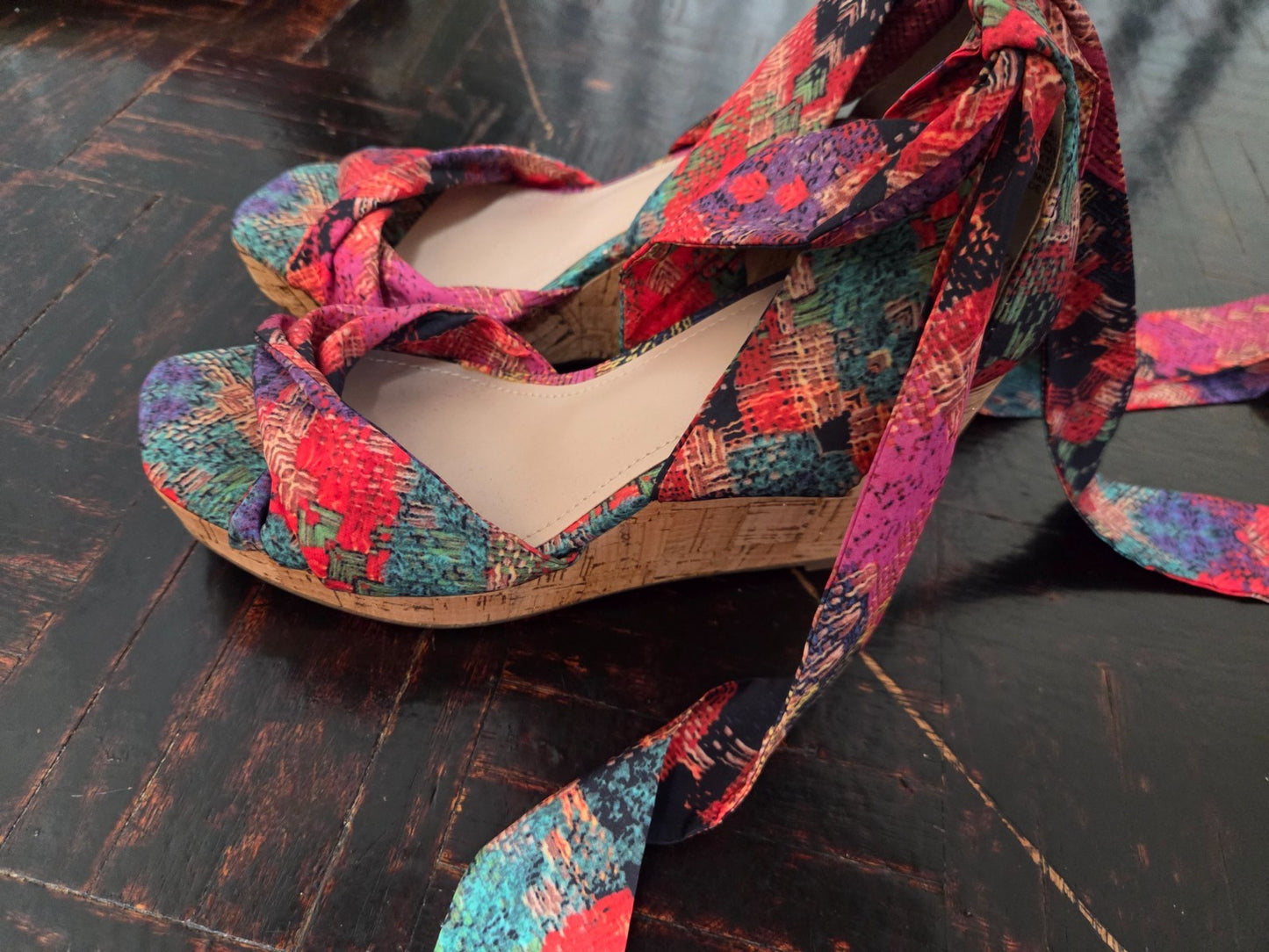 Oasis Multicolor Wedge Sandal Women’s Size 6.5 US Tie Up Strappy Fabric Heel
