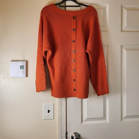 Women's Size Medium Coral Venus Button Back Detail Sweater