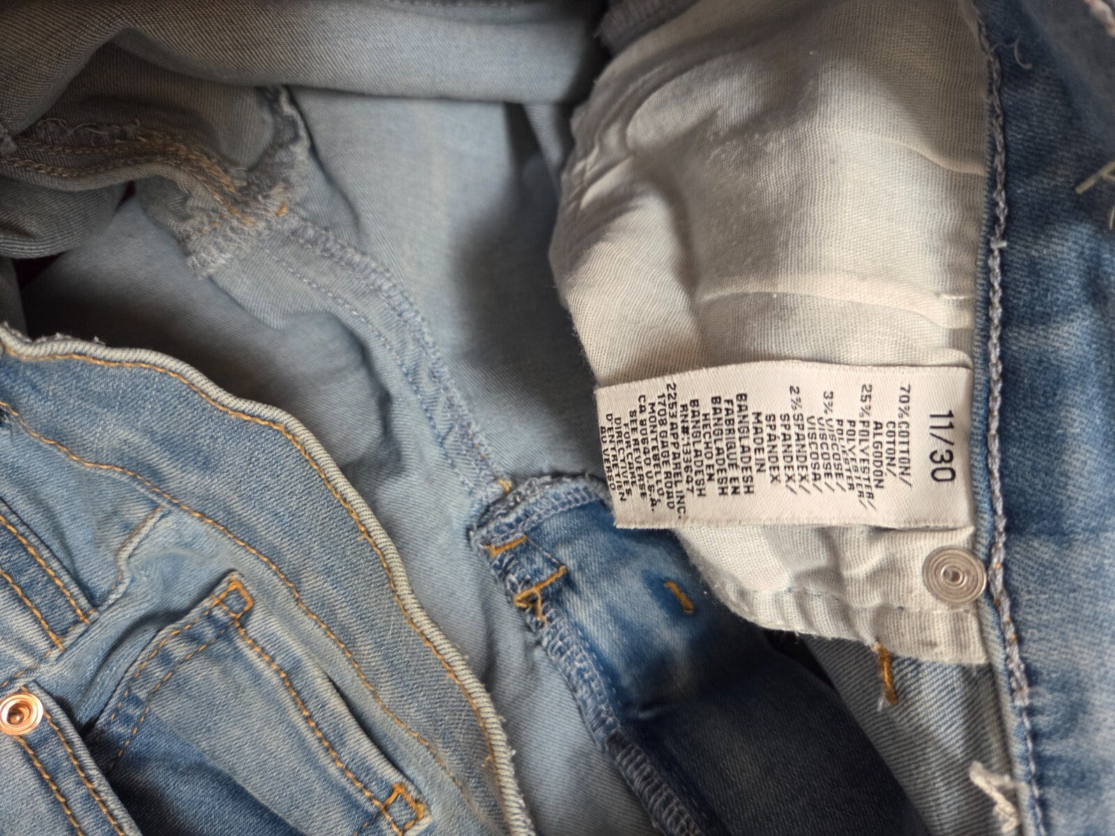 Women’s Distressed Denim Shorts Ripped Jean Cutoff Folded Hem Casual Bottoms M