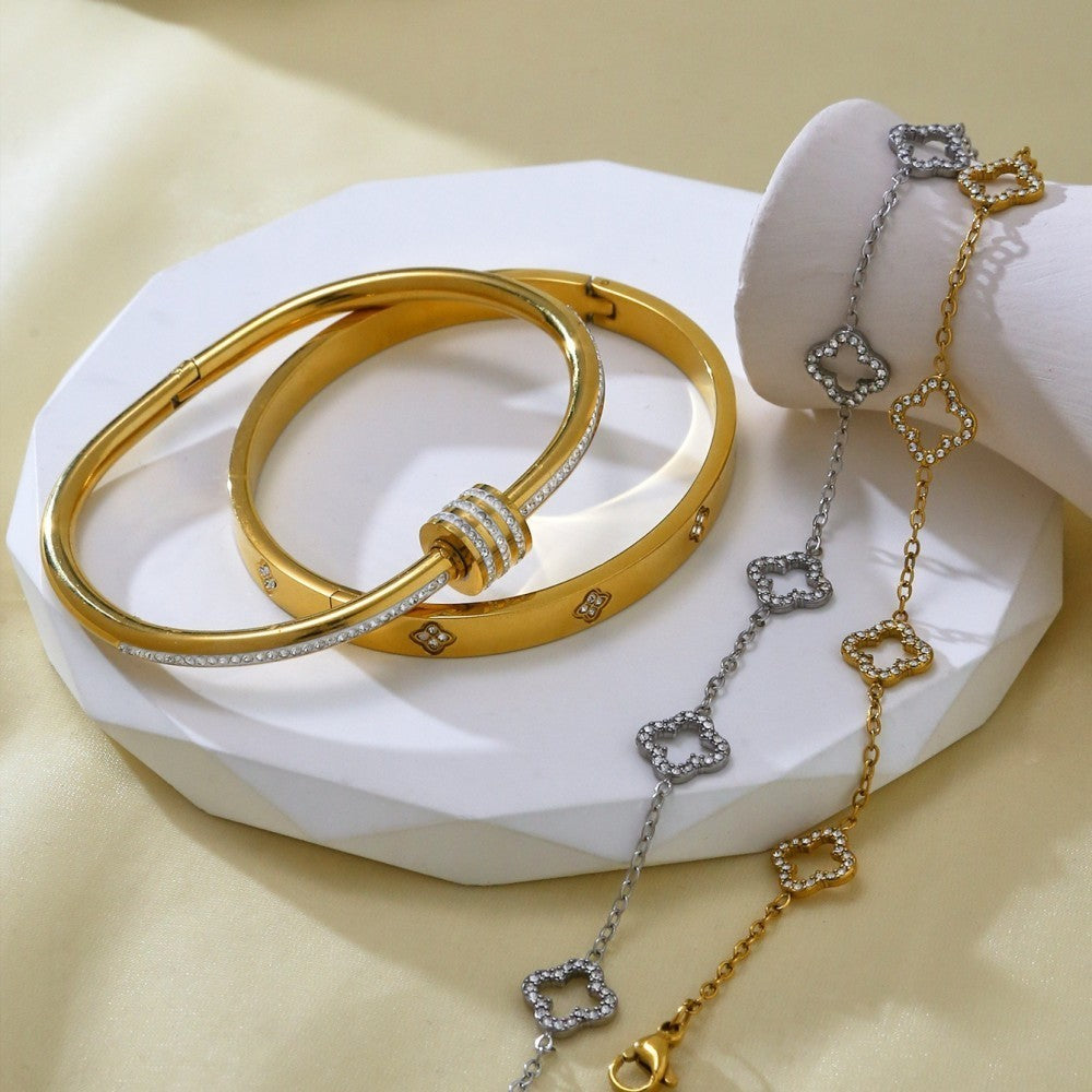 2pcs Gold and Silver Clover Bracelet Set Pavé Rhinestones