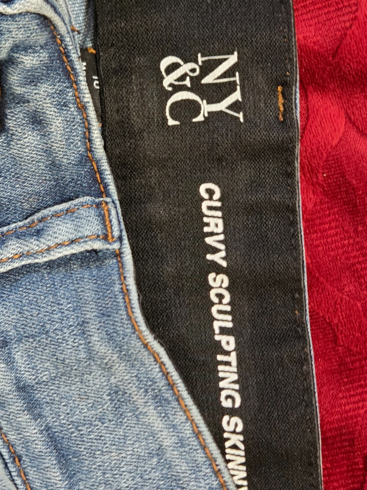 NY & Co Distressed Capri Denim Jeans for Women Size 10 Mid Rise Blue Stretch