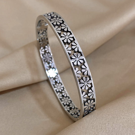 Silver Tone Daisy Flower  Bangle Bracelet Stainless Steel Waterproof Jewelry