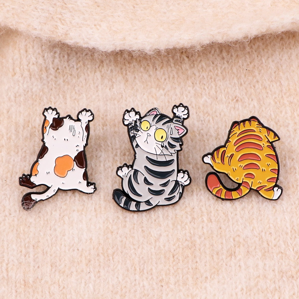 3pcs Cute Funny Cat Enamel Pin Set Clinging Falling Kitty Badge Brooch Jewelry