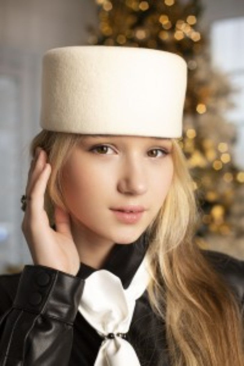 Vintage 100% Wool Pillbox Hat White Retro Fascinator Formal Cocktail Stewardess