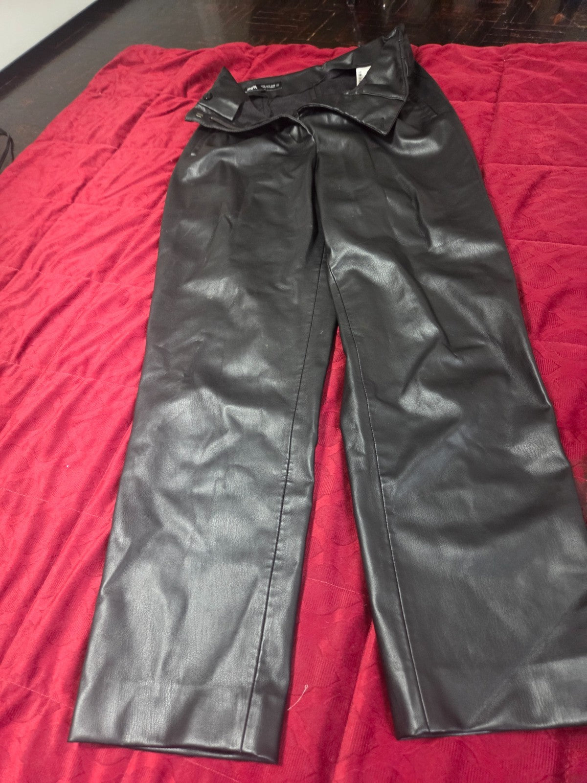 Women’s Faux Leather Pants Size Medium High Waist Straight Leg Black Trousers