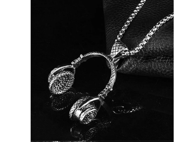 Cool Music Headphone Pendant Necklace for Couples Men Women Hip Hop Gift