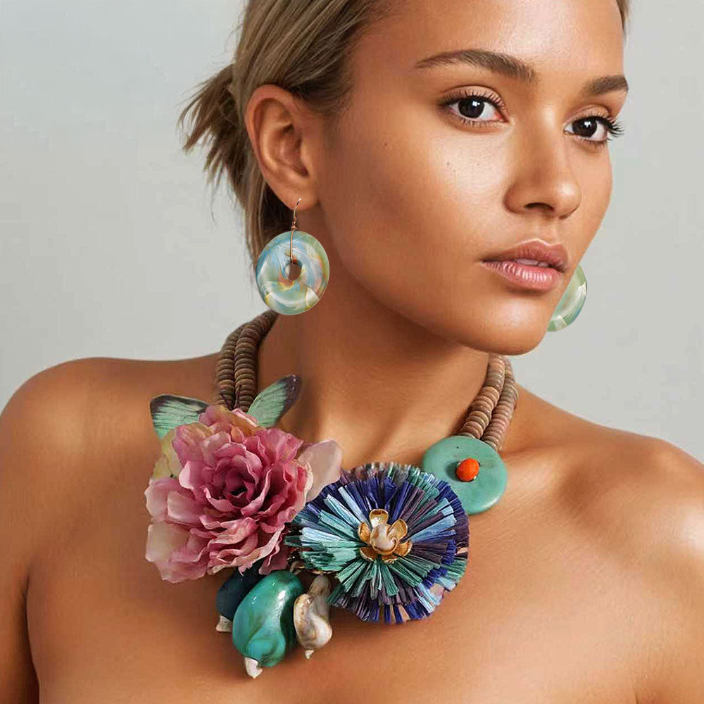 Boho Bold Floral Accent Statement Necklace – Artistic Flower Medallion Layered Bohemian Fashion Necklace for Women