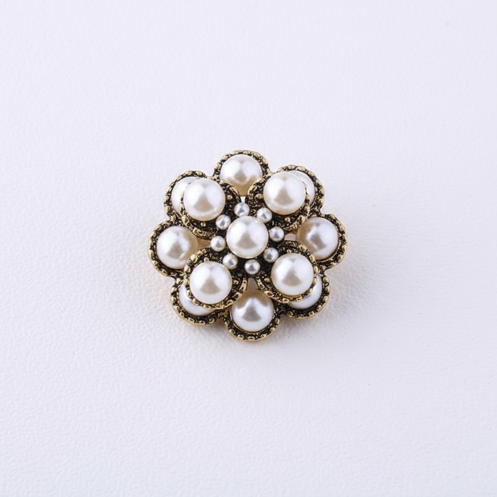 Pearl Flower Brooch Macro