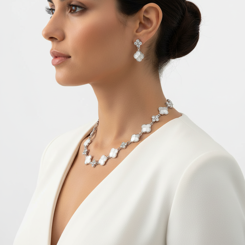 Quatrefoil Set Lifestyle Side