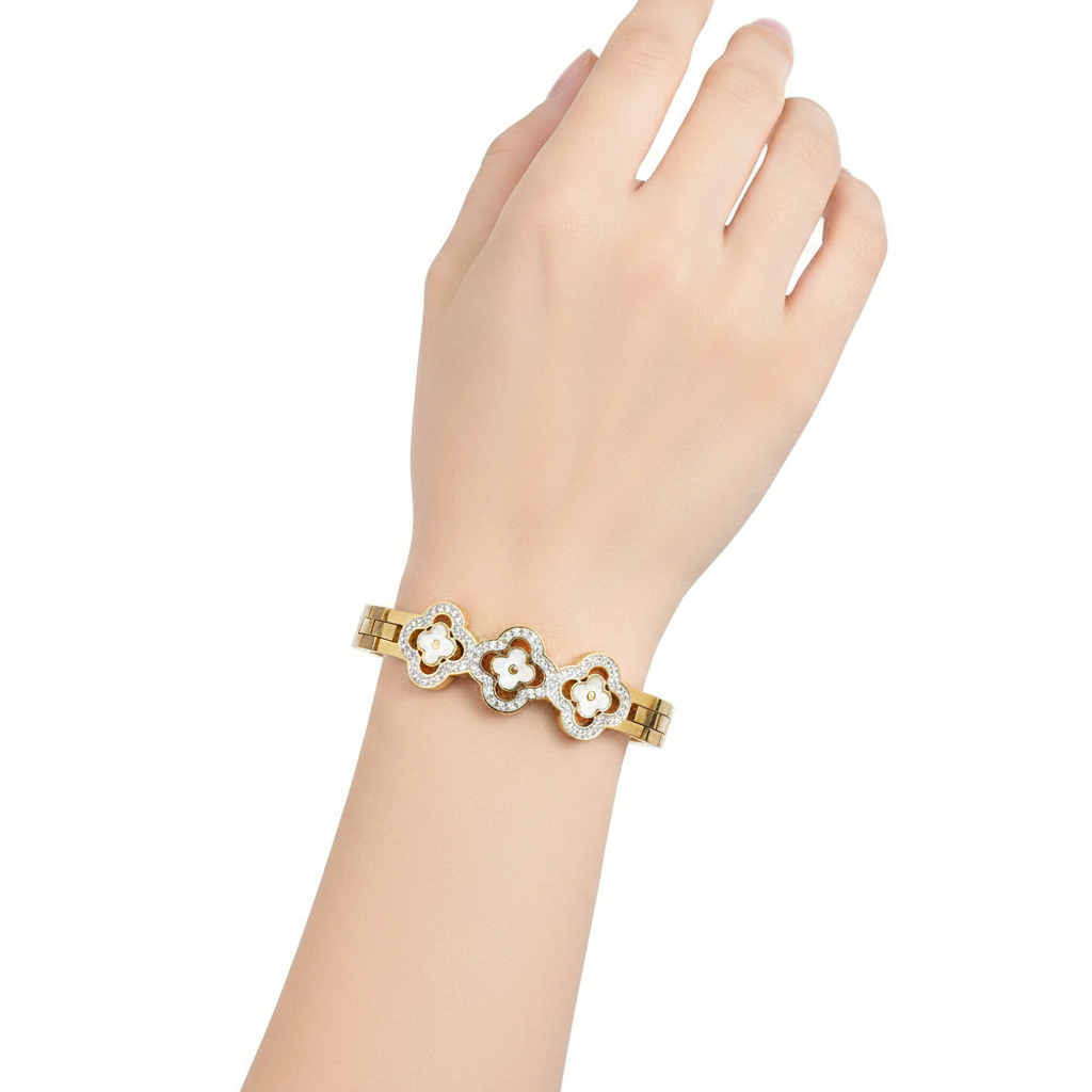 Triple Clover Bangle – Front Wrist