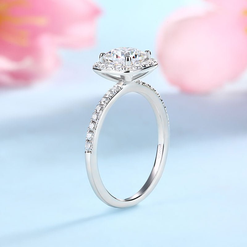 moissanite diamond ring by hautefull